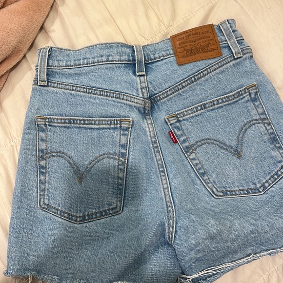 levi’s ribcage shorts size 25 worn once - Picture 3 of 3